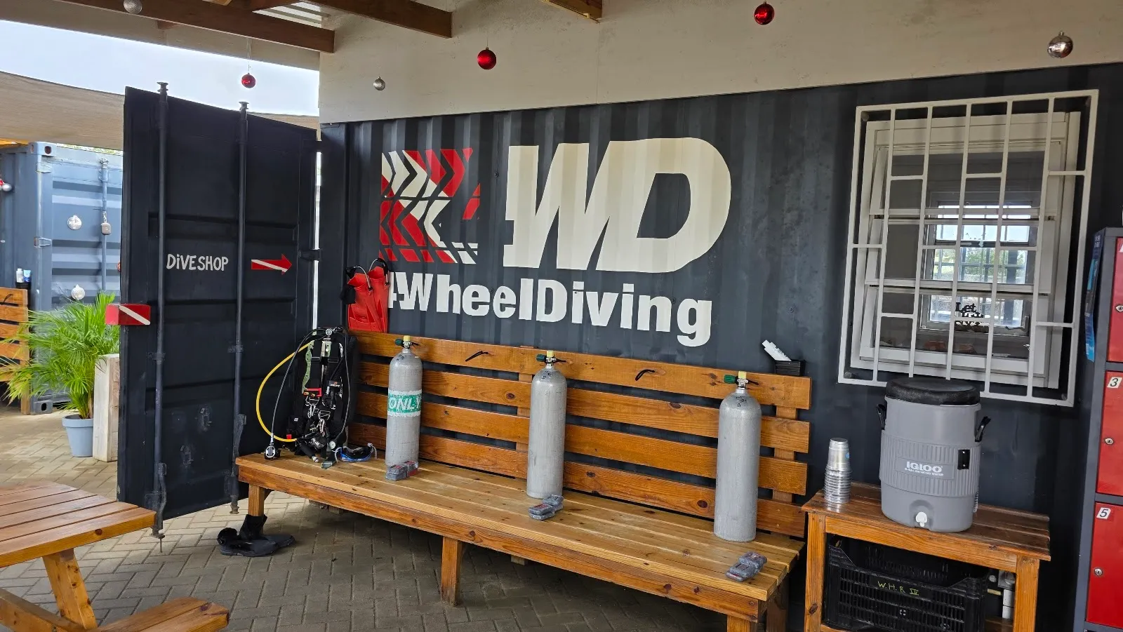4 Wheel Diving, photo via Google