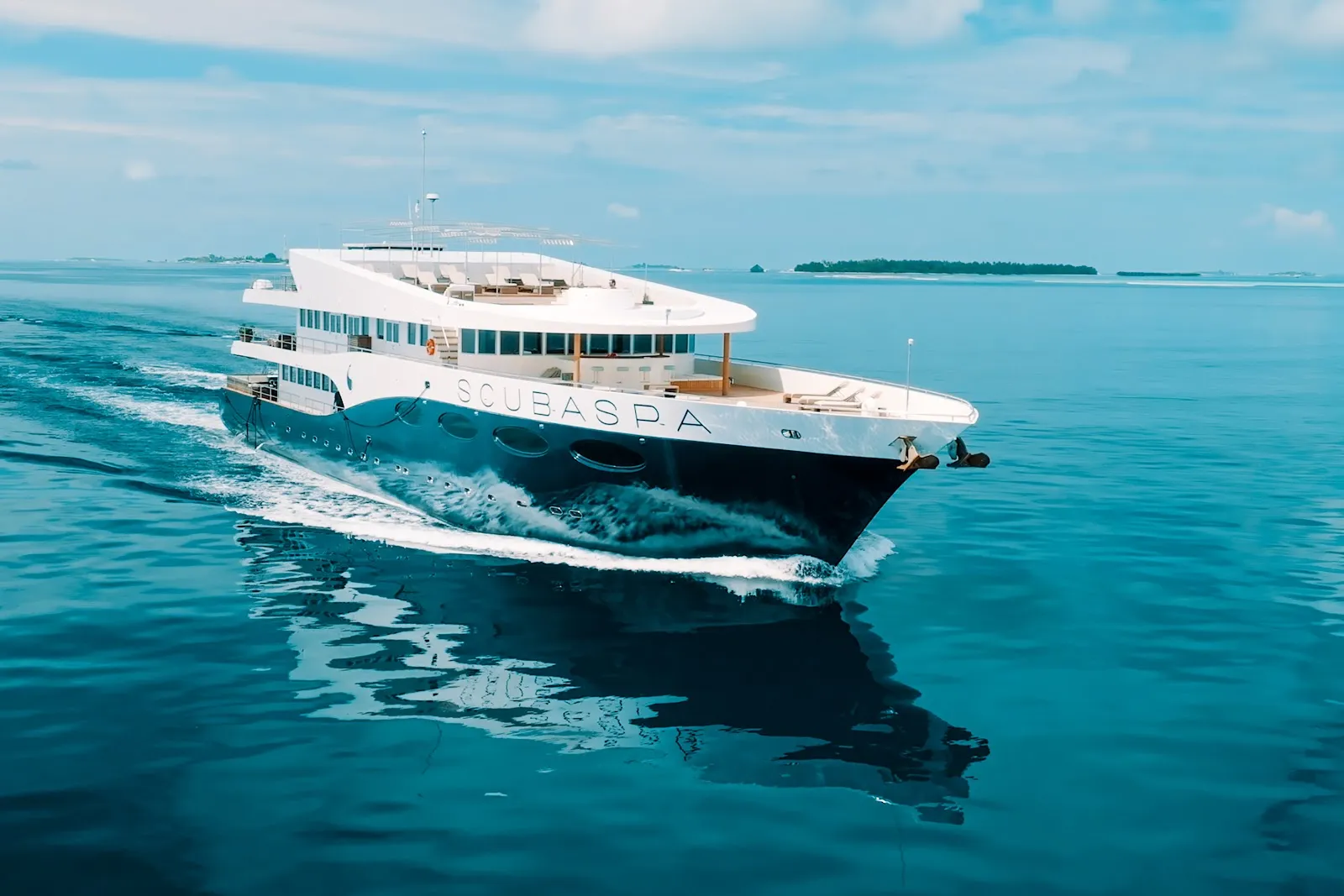 Manthiri Luxury Liveaboard, photo via Google