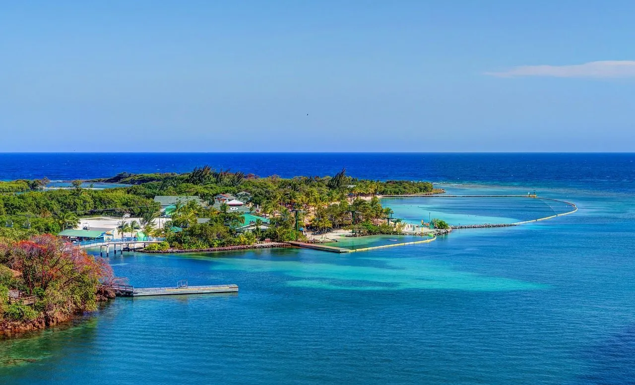 Scuba diving in Roatán